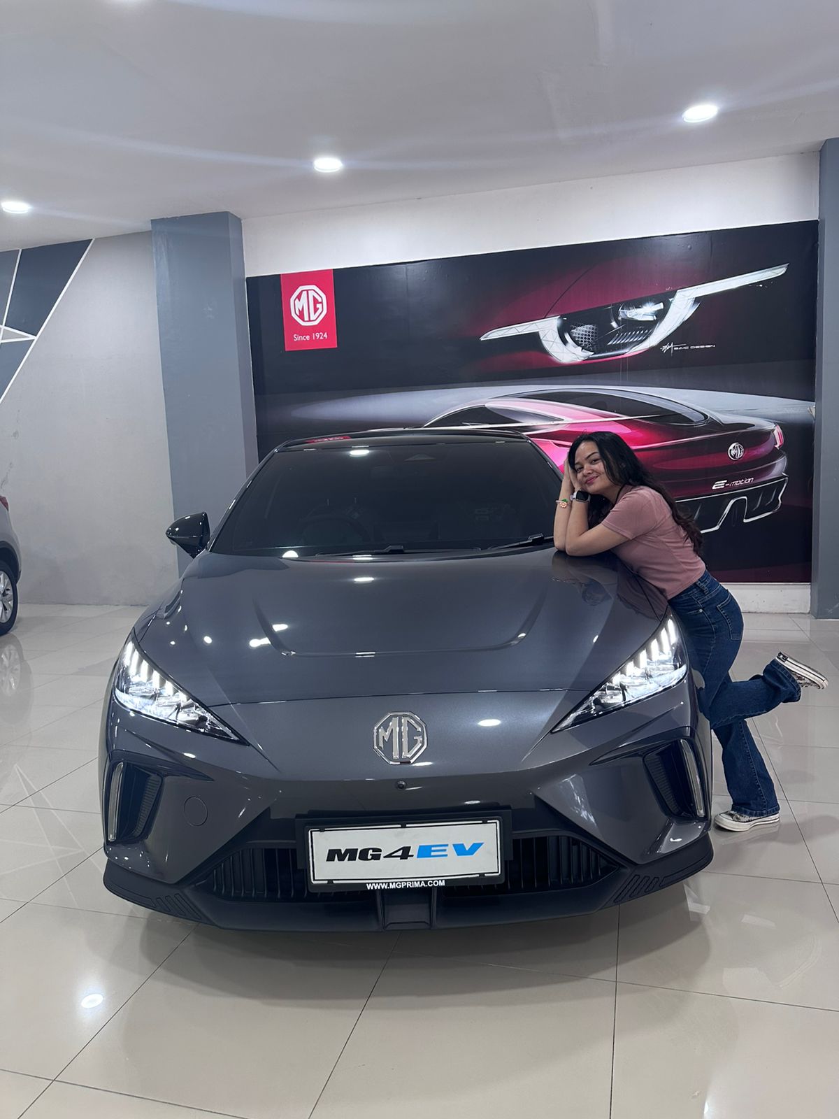 Yustina Sales Consultant MG Bogor